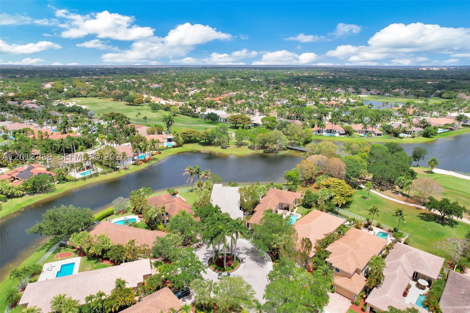 Real estate property located at 2456 Bay Isle Court, Broward, Sector 7 - Parcels F G H, Weston, FL