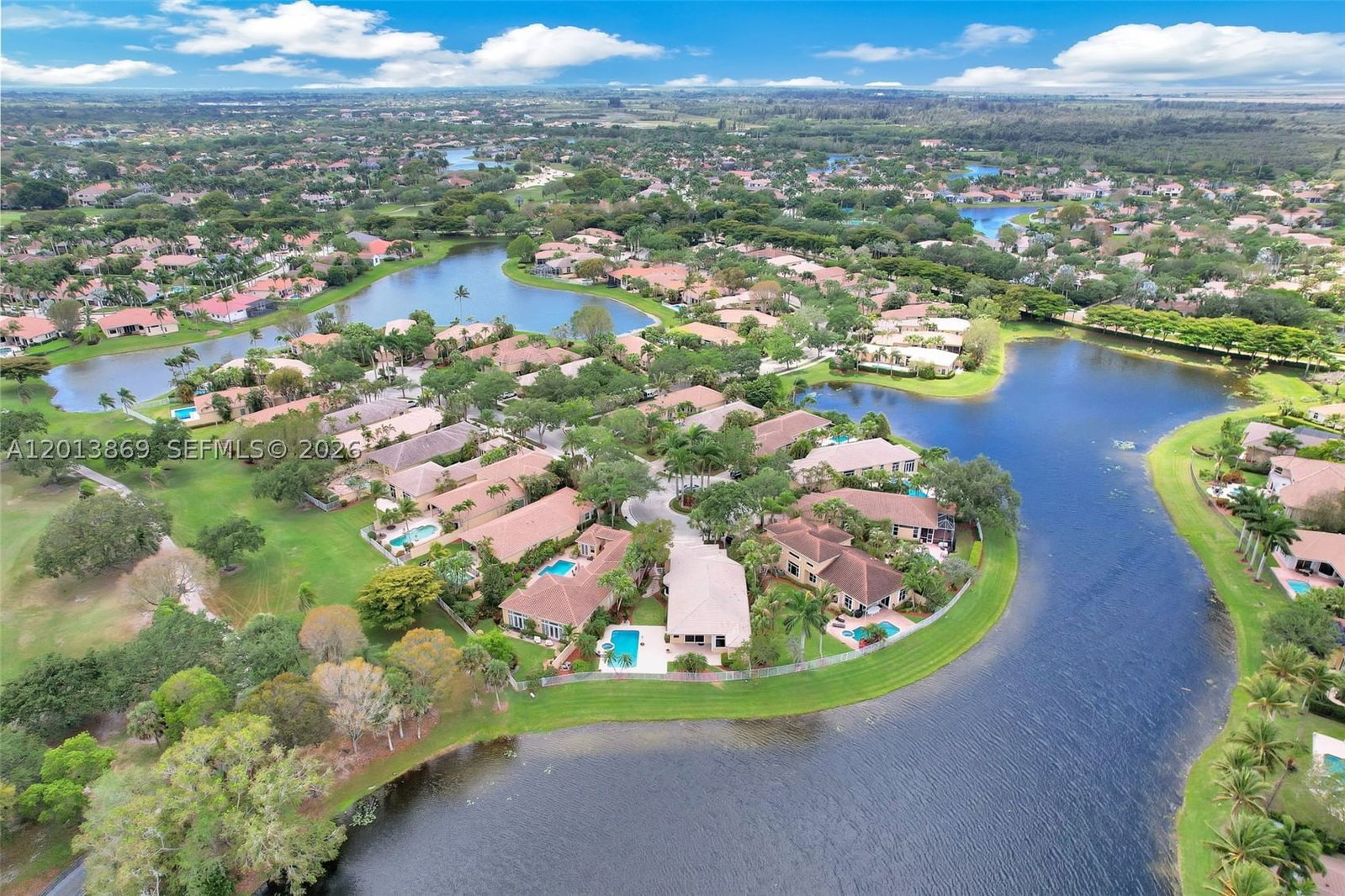 Real estate property located at 2456 Bay Isle Court, Broward, Sector 7 - Parcels F G H, Weston, FL