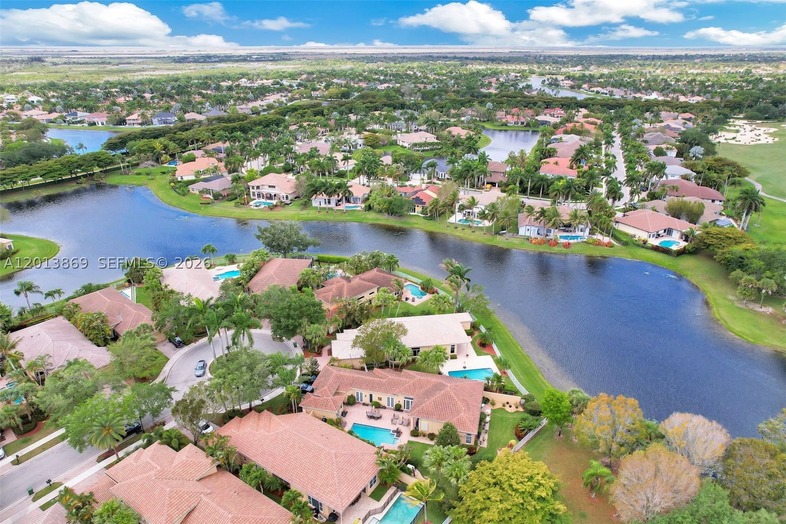 Real estate property located at 2456 Bay Isle Court, Broward, Sector 7 - Parcels F G H, Weston, FL