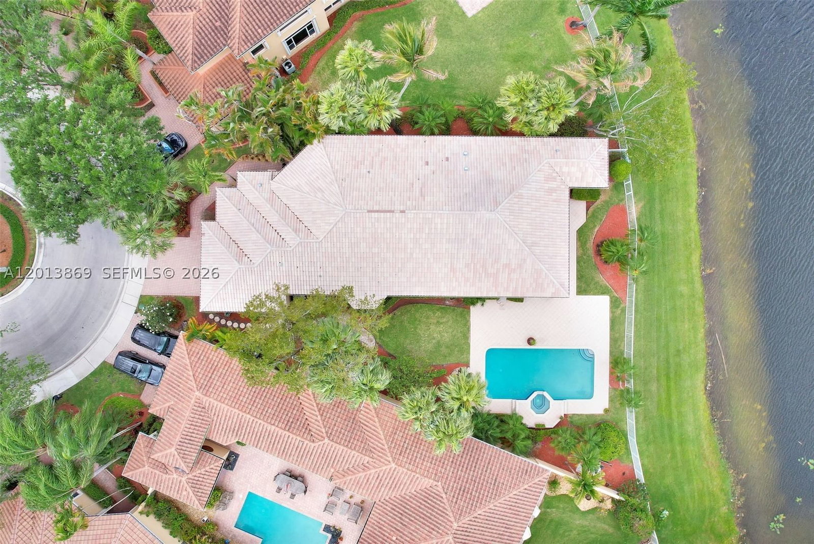 Real estate property located at 2456 Bay Isle Court, Broward, Sector 7 - Parcels F G H, Weston, FL