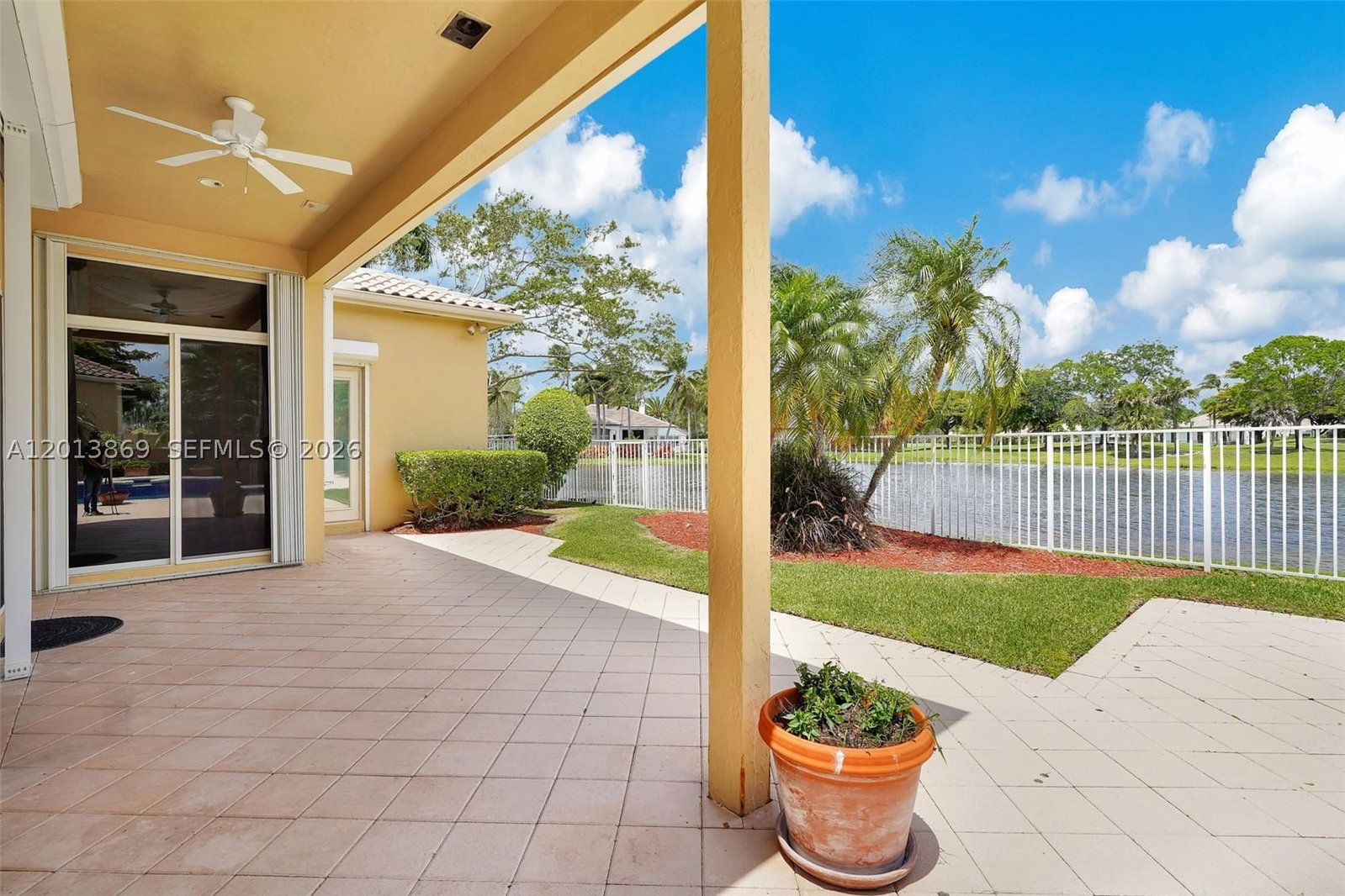 Real estate property located at 2456 Bay Isle Court, Broward, Sector 7 - Parcels F G H, Weston, FL