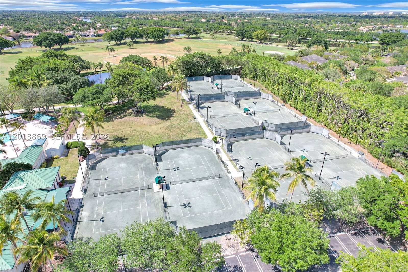 Real estate property located at 2456 Bay Isle Court, Broward, Sector 7 - Parcels F G H, Weston, FL