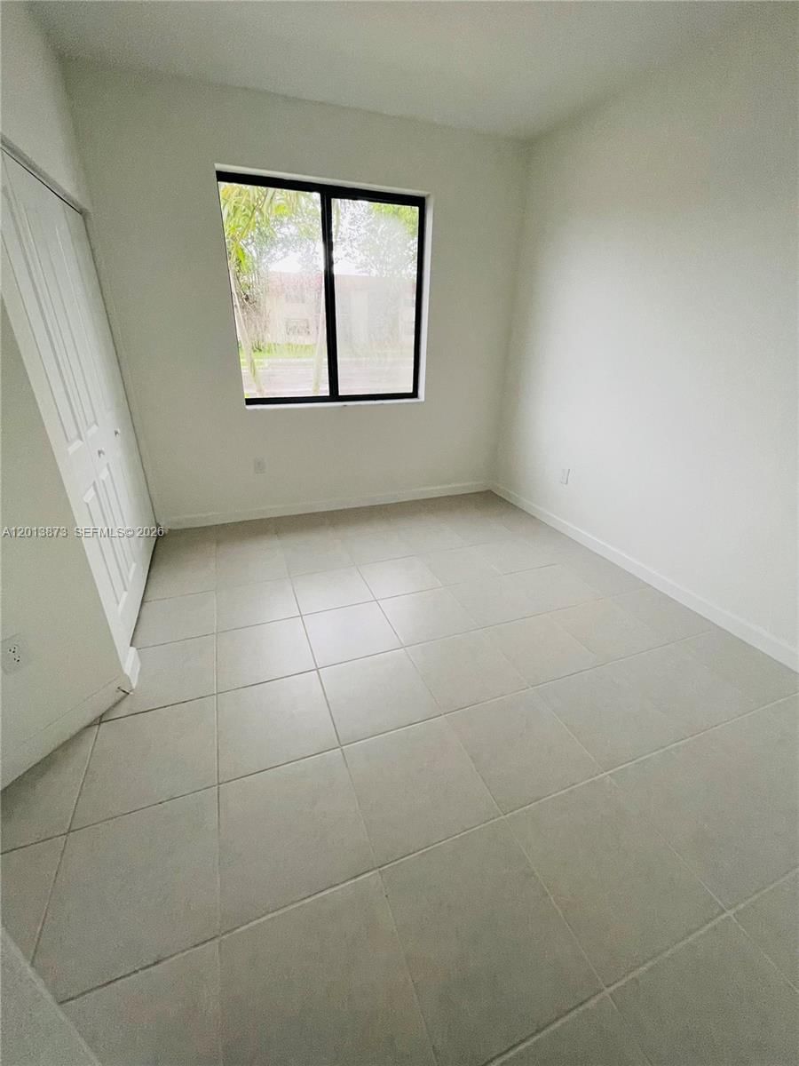 Real estate property located at 929 211th St, Miami-dade, Via Ventura Neighborhood, Miami, FL