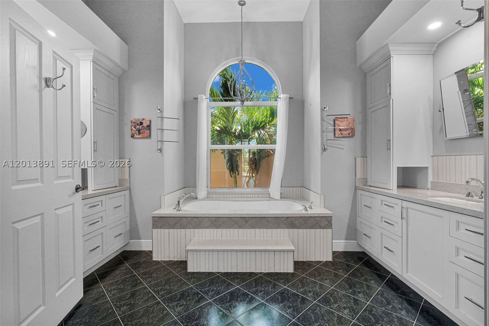Real estate property located at 2715 Edgewater Court, Broward, Sector 7 South, Weston, FL