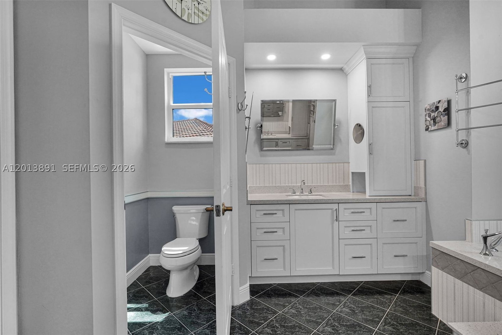 Real estate property located at 2715 Edgewater Court, Broward, Sector 7 South, Weston, FL