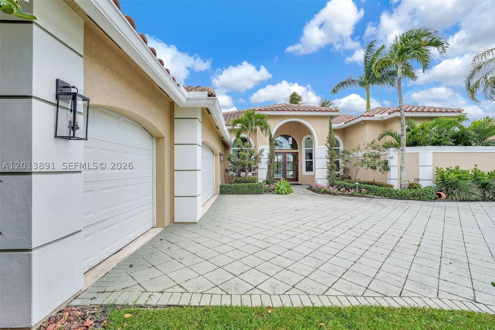 Real estate property located at 2715 Edgewater Court, Broward, Sector 7 South, Weston, FL