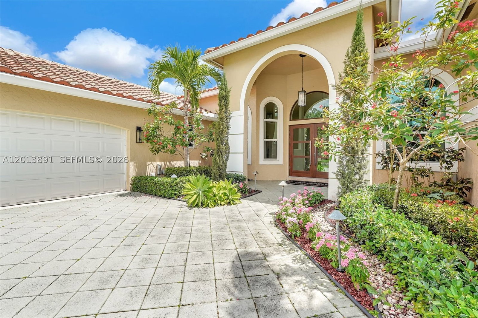 Real estate property located at 2715 Edgewater Court, Broward, Sector 7 South, Weston, FL