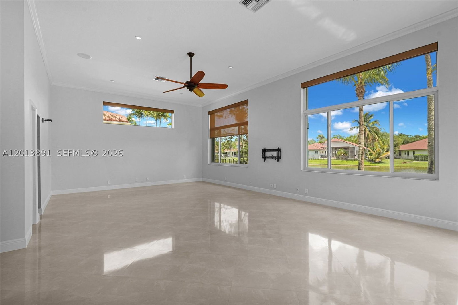Real estate property located at 2715 Edgewater Court, Broward, Sector 7 South, Weston, FL
