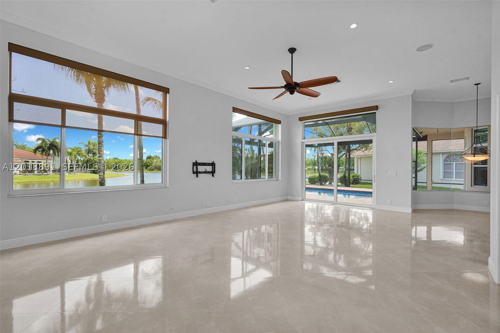 Real estate property located at 2715 Edgewater Court, Broward, Sector 7 South, Weston, FL