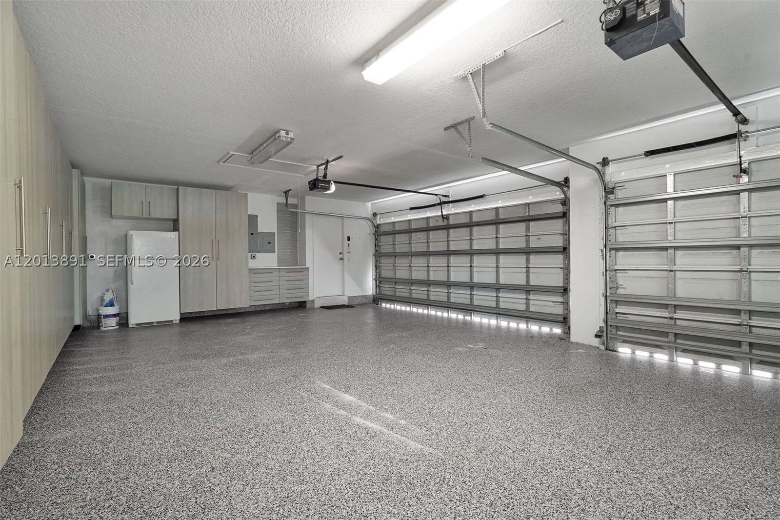 Real estate property located at 2715 Edgewater Court, Broward, Sector 7 South, Weston, FL