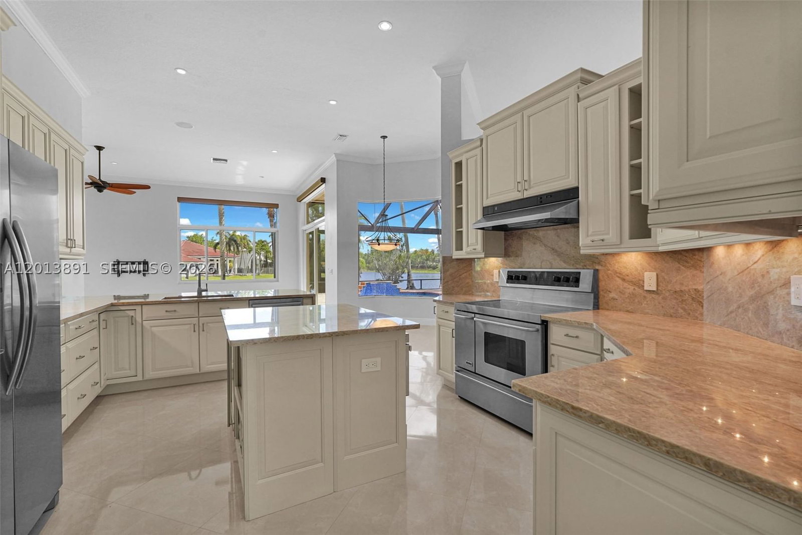 Real estate property located at 2715 Edgewater Court, Broward, Sector 7 South, Weston, FL