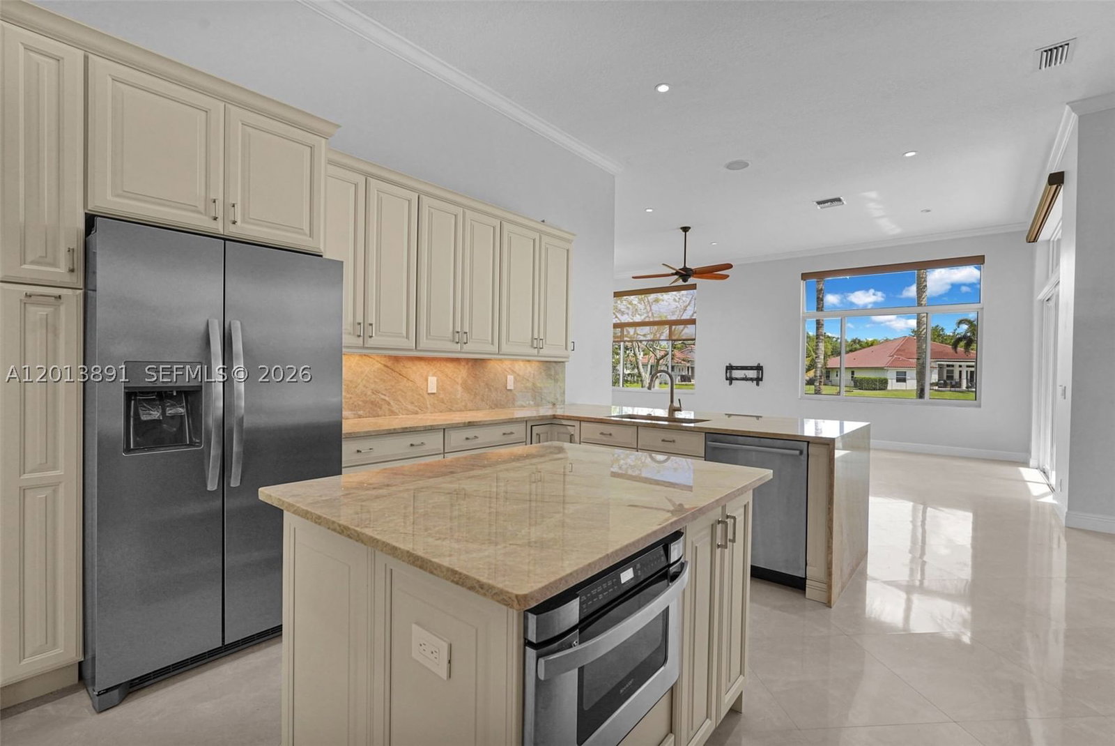 Real estate property located at 2715 Edgewater Court, Broward, Sector 7 South, Weston, FL