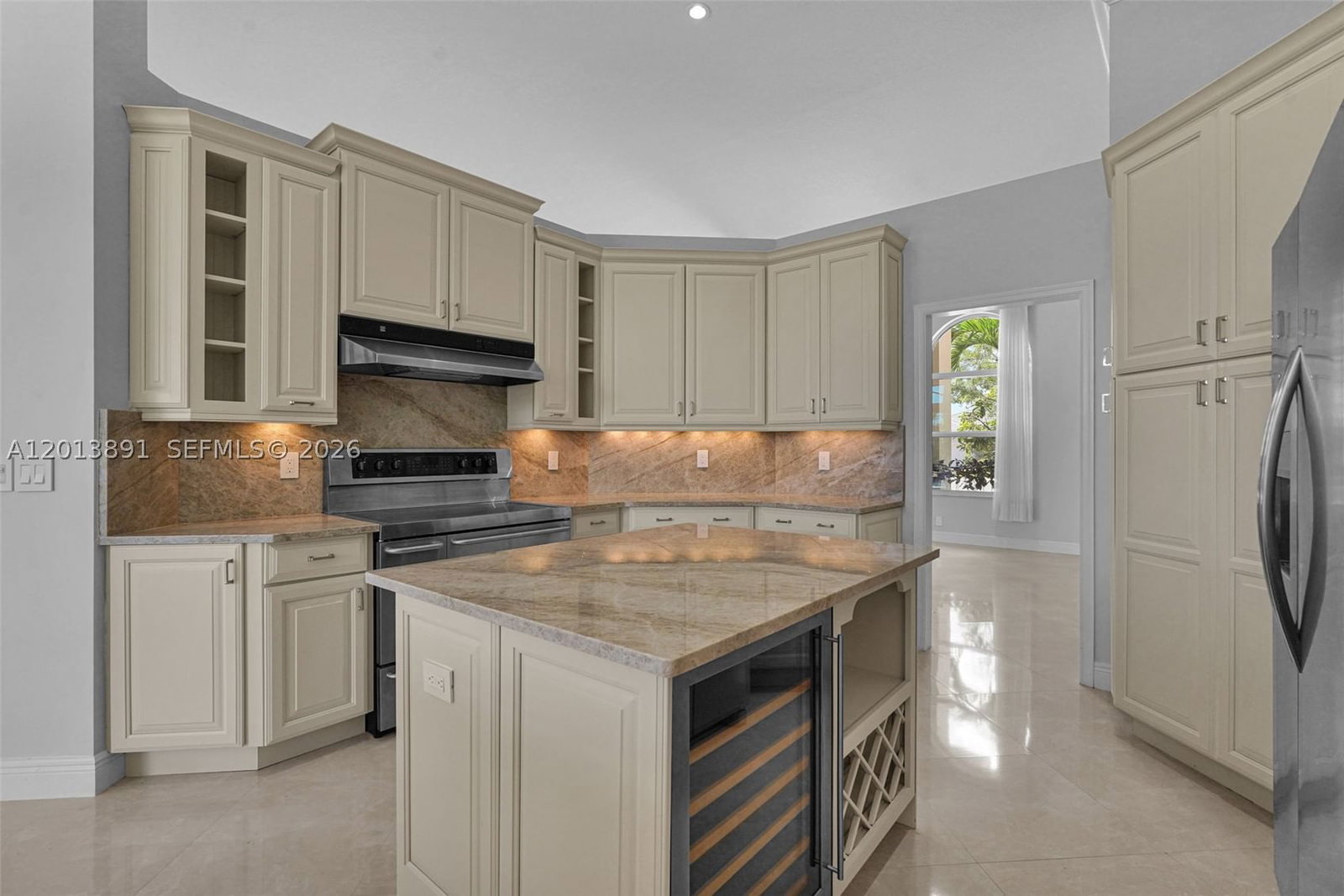 Real estate property located at 2715 Edgewater Court, Broward, Sector 7 South, Weston, FL