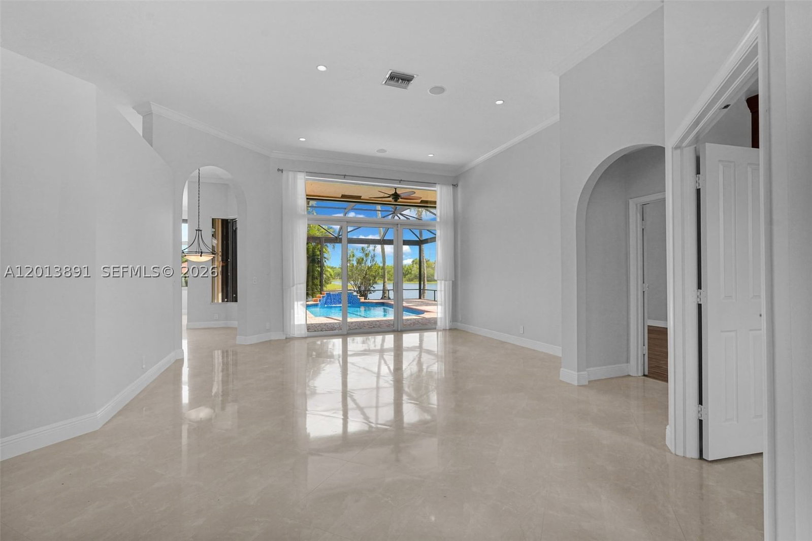 Real estate property located at 2715 Edgewater Court, Broward, Sector 7 South, Weston, FL
