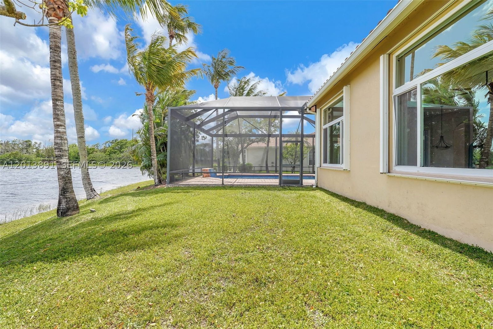 Real estate property located at 2715 Edgewater Court, Broward, Sector 7 South, Weston, FL