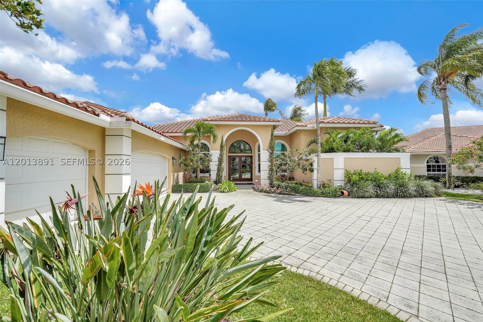 Real estate property located at 2715 Edgewater Court, Broward, Sector 7 South, Weston, FL
