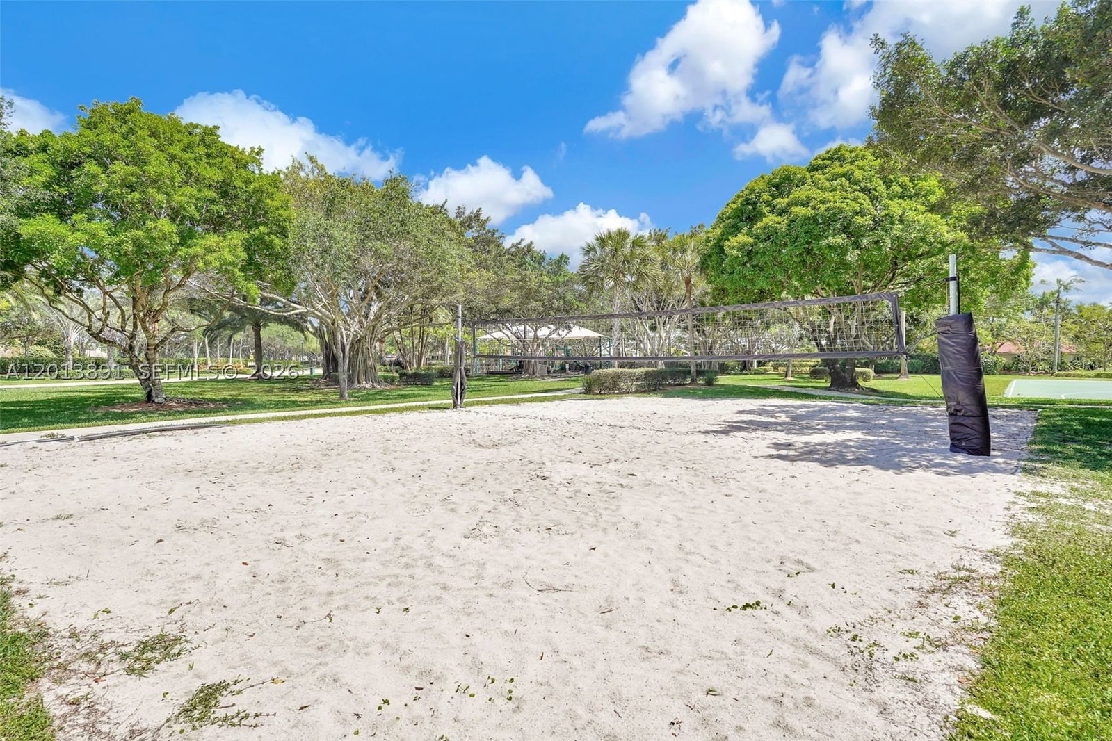 Real estate property located at 2715 Edgewater Court, Broward, Sector 7 South, Weston, FL