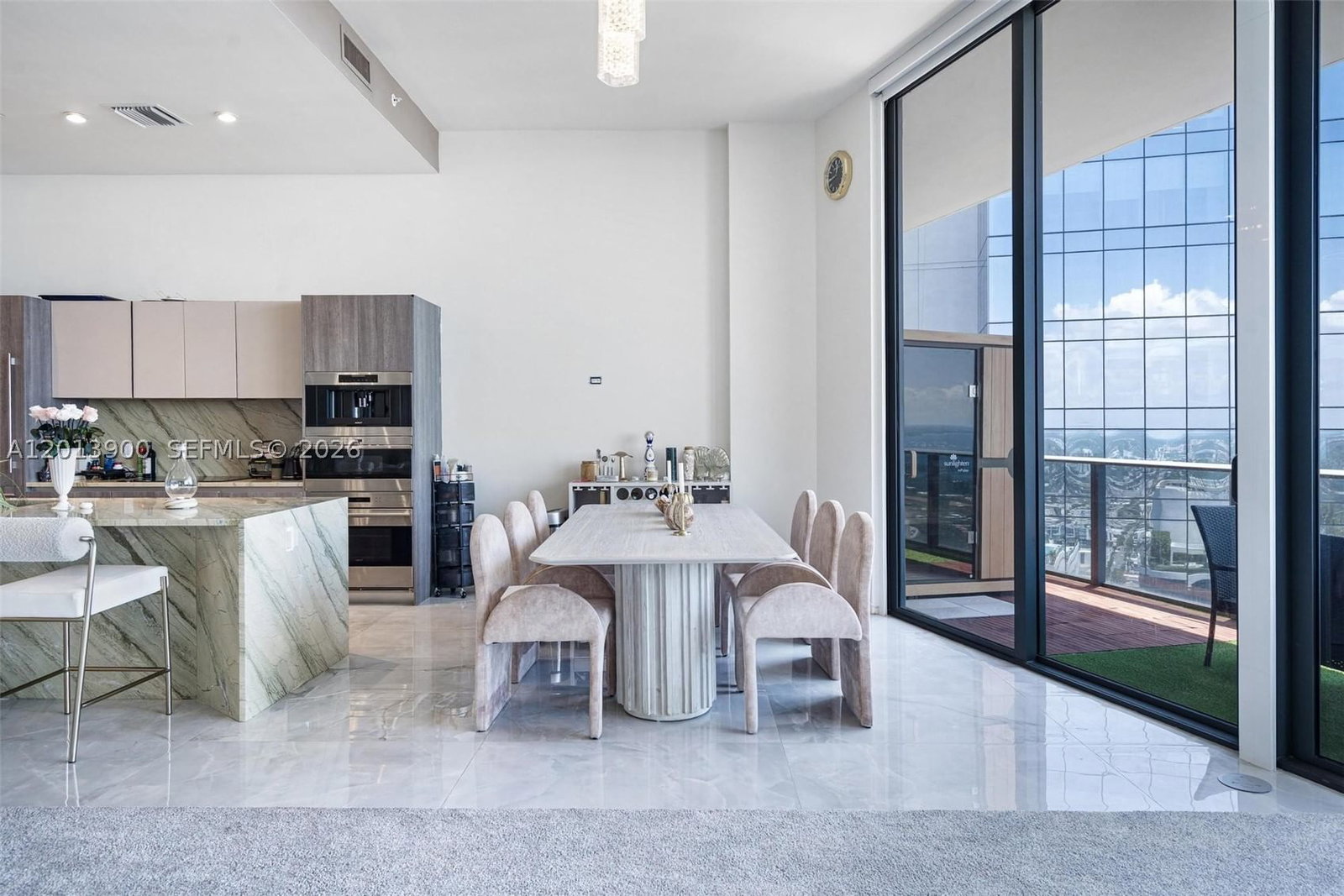 Real estate property located at 801 Miami Ave #5702, Miami-dade, 801 Sma Residences Condo, Miami, FL
