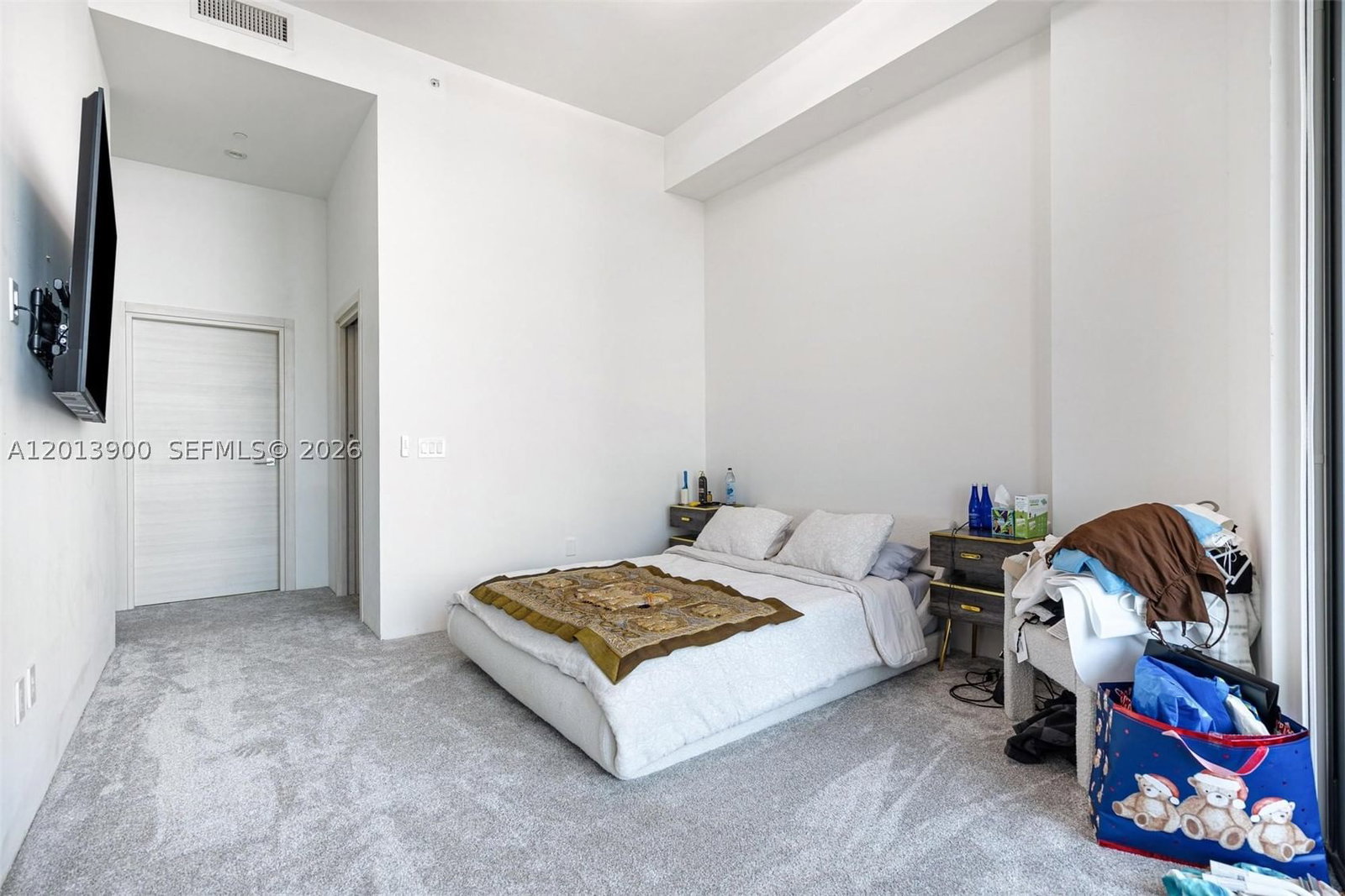 Real estate property located at 801 Miami Ave #5702, Miami-dade, 801 Sma Residences Condo, Miami, FL
