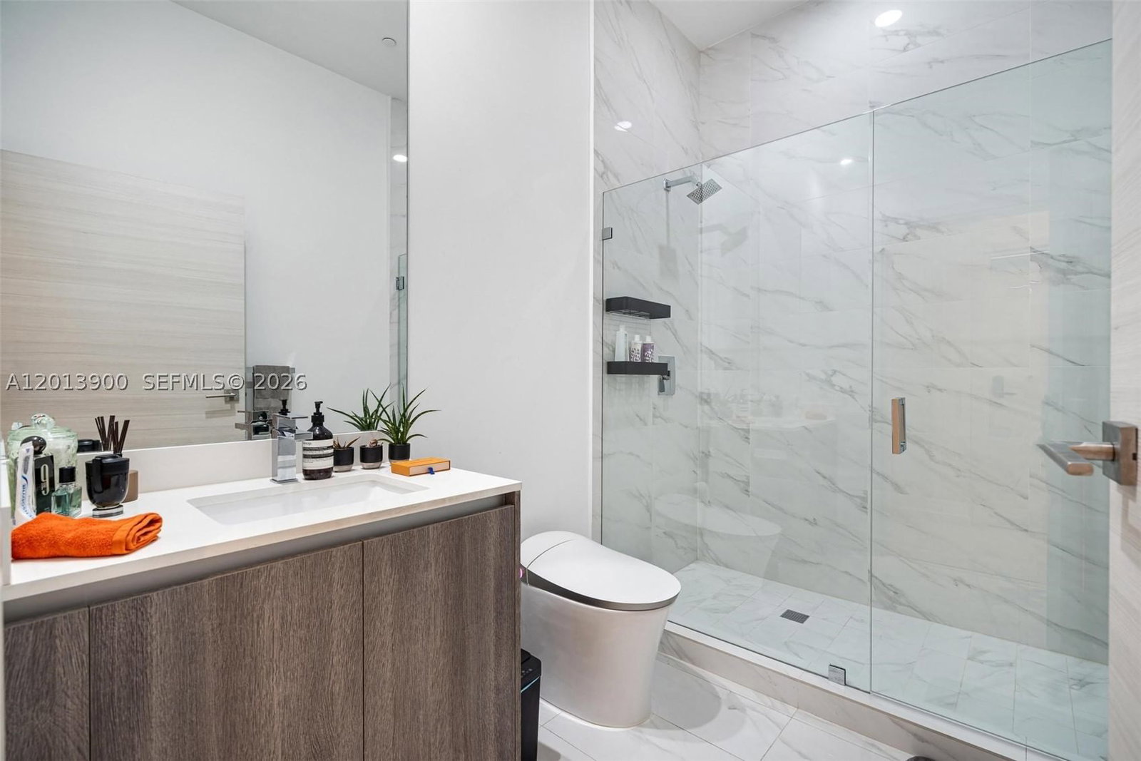Real estate property located at 801 Miami Ave #5702, Miami-dade, 801 Sma Residences Condo, Miami, FL
