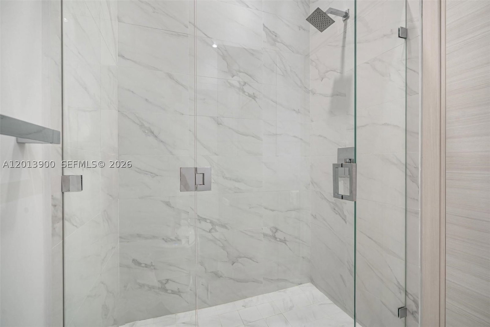 Real estate property located at 801 Miami Ave #5702, Miami-dade, 801 Sma Residences Condo, Miami, FL
