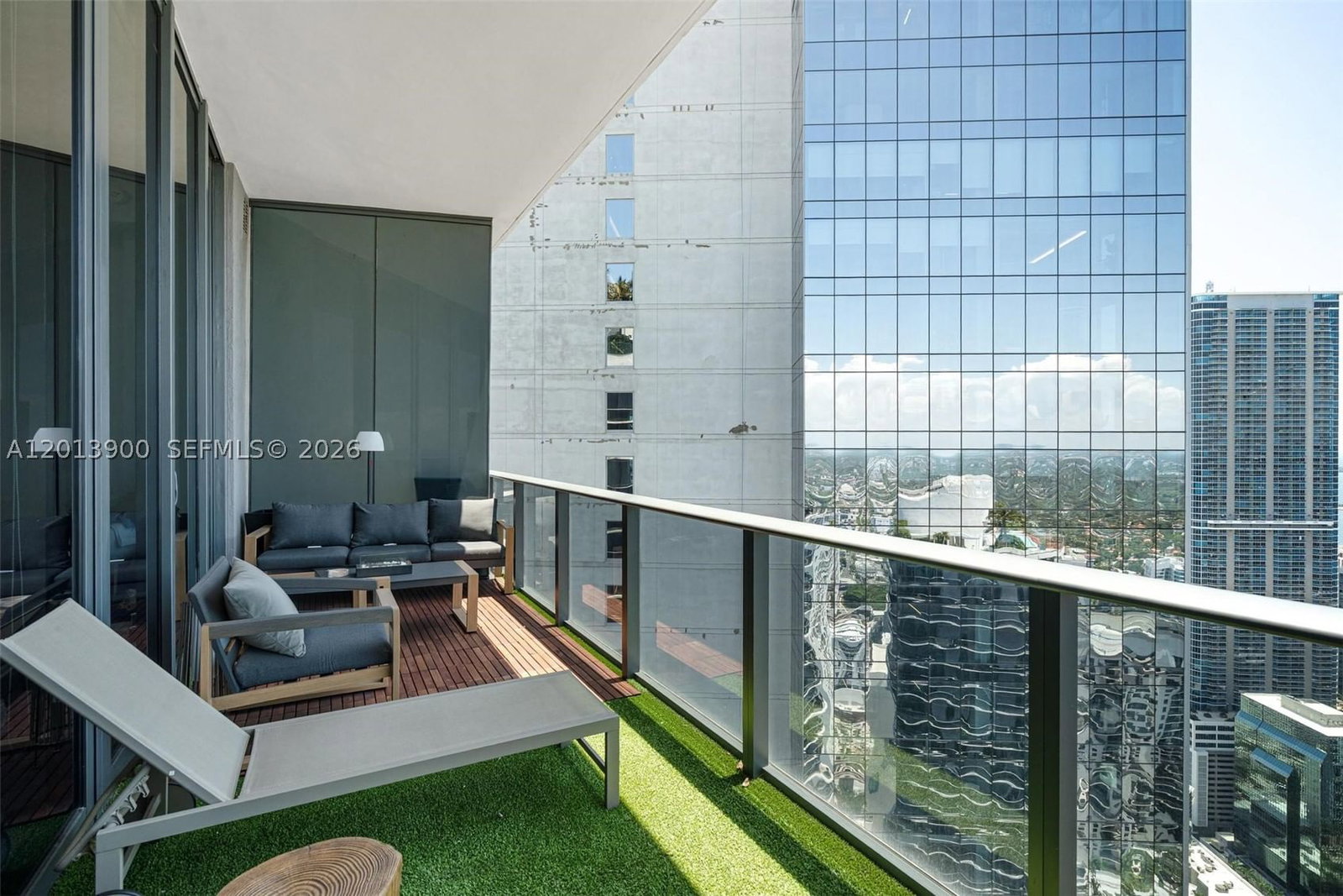 Real estate property located at 801 Miami Ave #5702, Miami-dade, 801 Sma Residences Condo, Miami, FL
