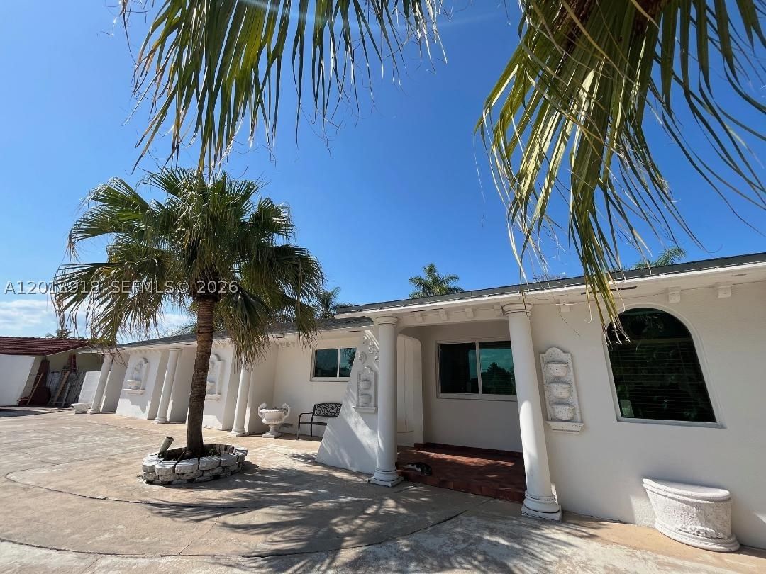 Real estate property located at 2525 107th Ct, Miami-dade, P & A Sub, Miami, FL