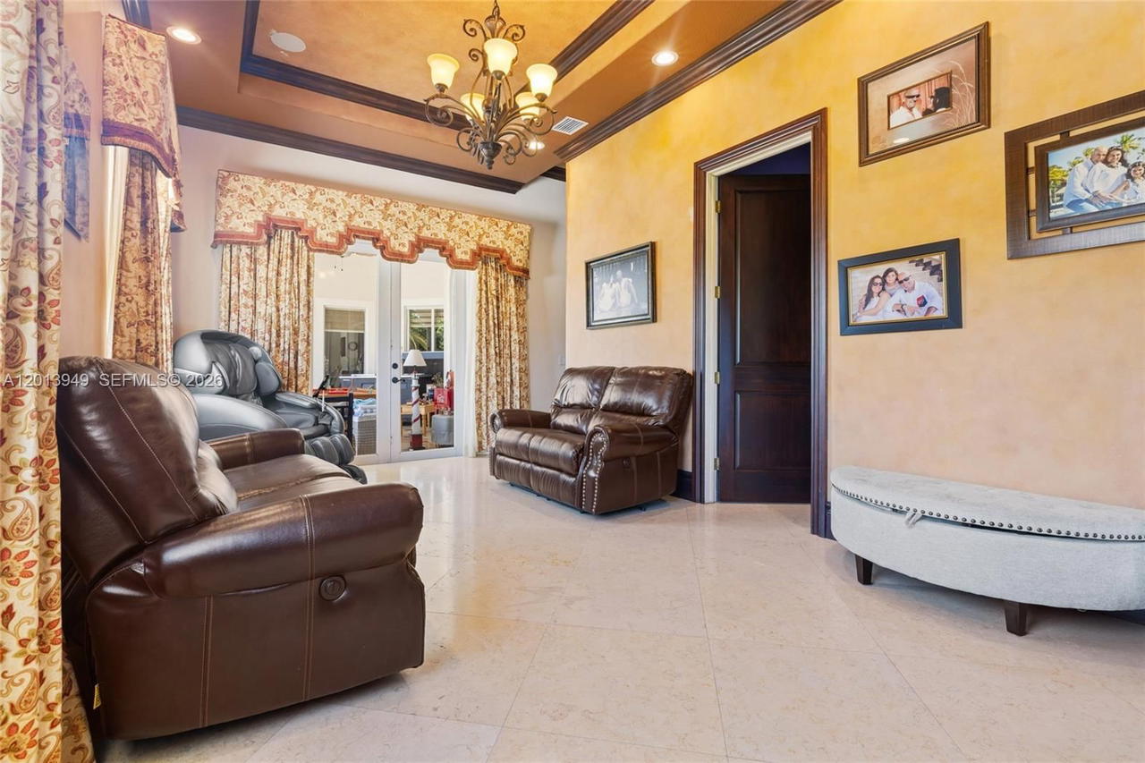 Real estate property located at 9861 135th St, Miami-dade, Florida Fruit Land Compan, Hialeah Gardens, FL