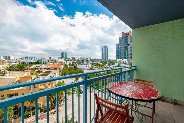 Real estate property located at 90 ALTON RD #1007, Miami-dade, Yacht Club At Portofino, Miami Beach, FL