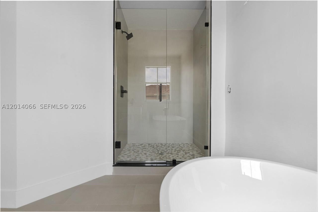 Real estate property located at 12931 7th Ln, Miami-dade, Shoma Homes At Tamiami Iv, Miami, FL