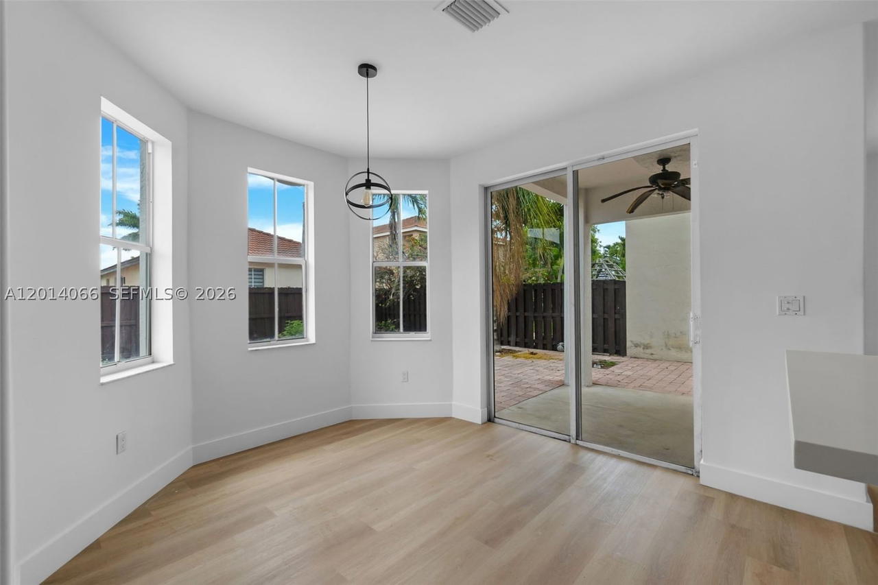 Real estate property located at 12931 7th Ln, Miami-dade, Shoma Homes At Tamiami Iv, Miami, FL