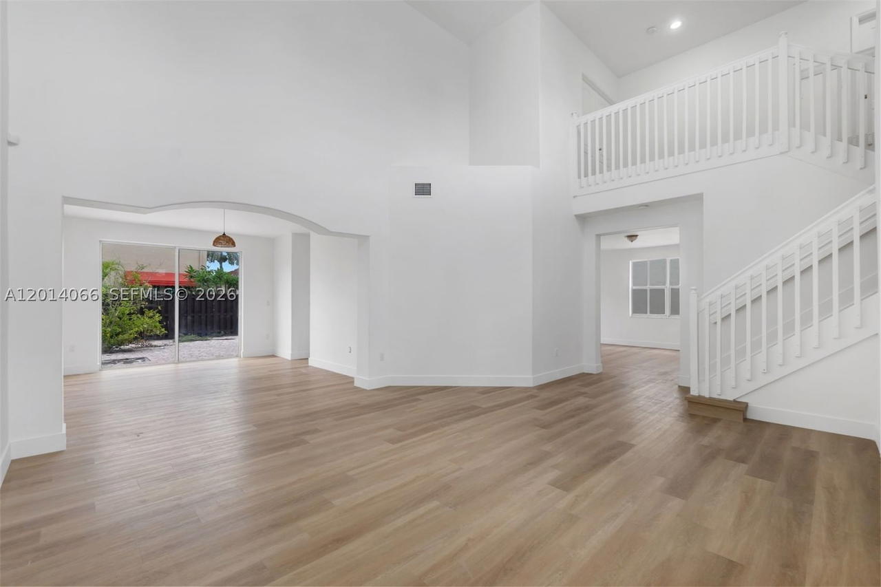 Real estate property located at 12931 7th Ln, Miami-dade, Shoma Homes At Tamiami Iv, Miami, FL