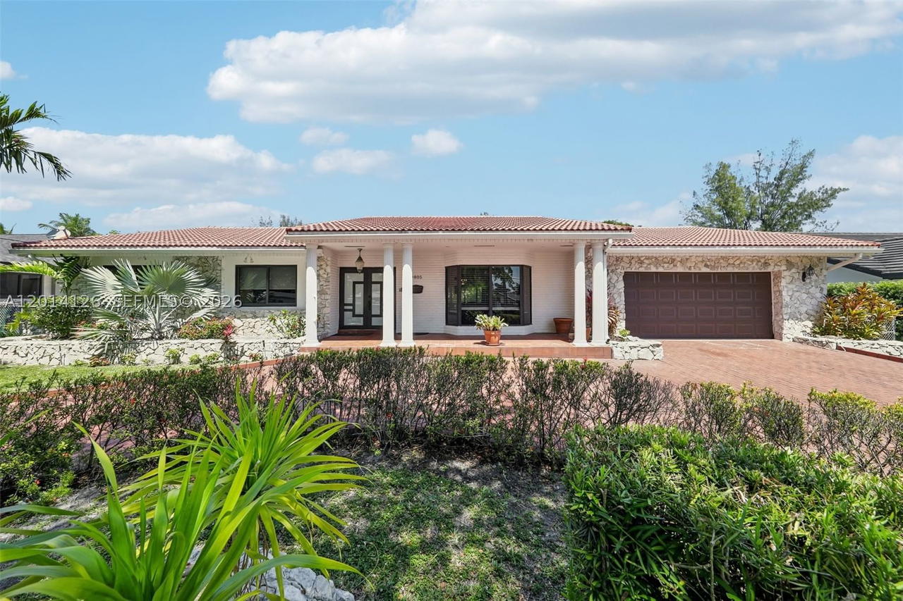 Real estate property located at 19805 22nd Ave, Miami-dade, North Lake Estates, Miami, FL