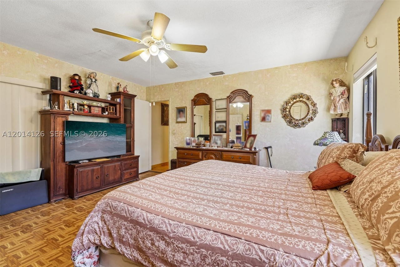 Real estate property located at 19805 22nd Ave, Miami-dade, North Lake Estates, Miami, FL