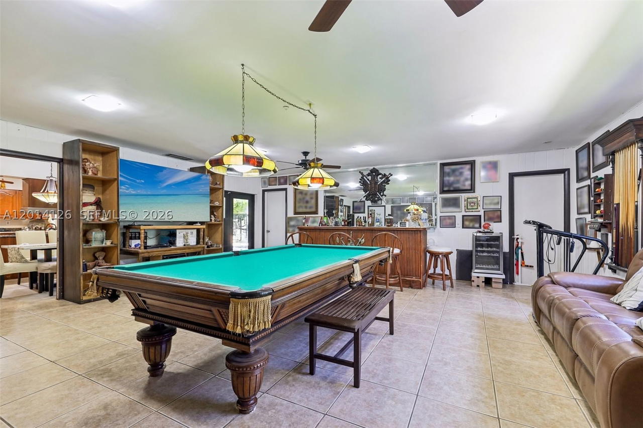 Real estate property located at 19805 22nd Ave, Miami-dade, North Lake Estates, Miami, FL