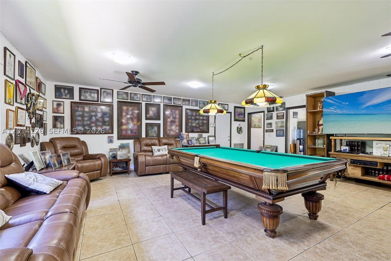 Real estate property located at 19805 22nd Ave, Miami-dade, North Lake Estates, Miami, FL