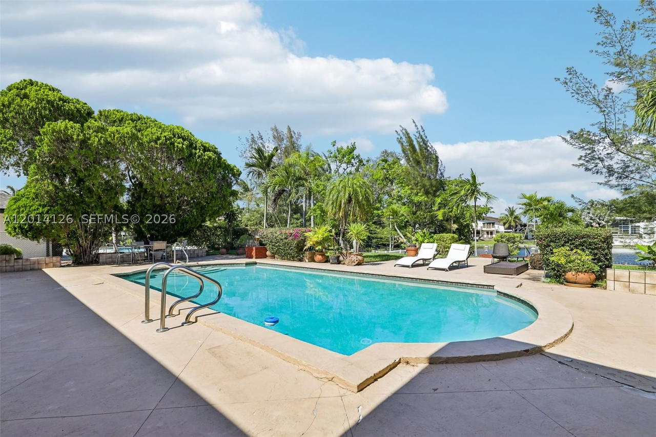 Real estate property located at 19805 22nd Ave, Miami-dade, North Lake Estates, Miami, FL
