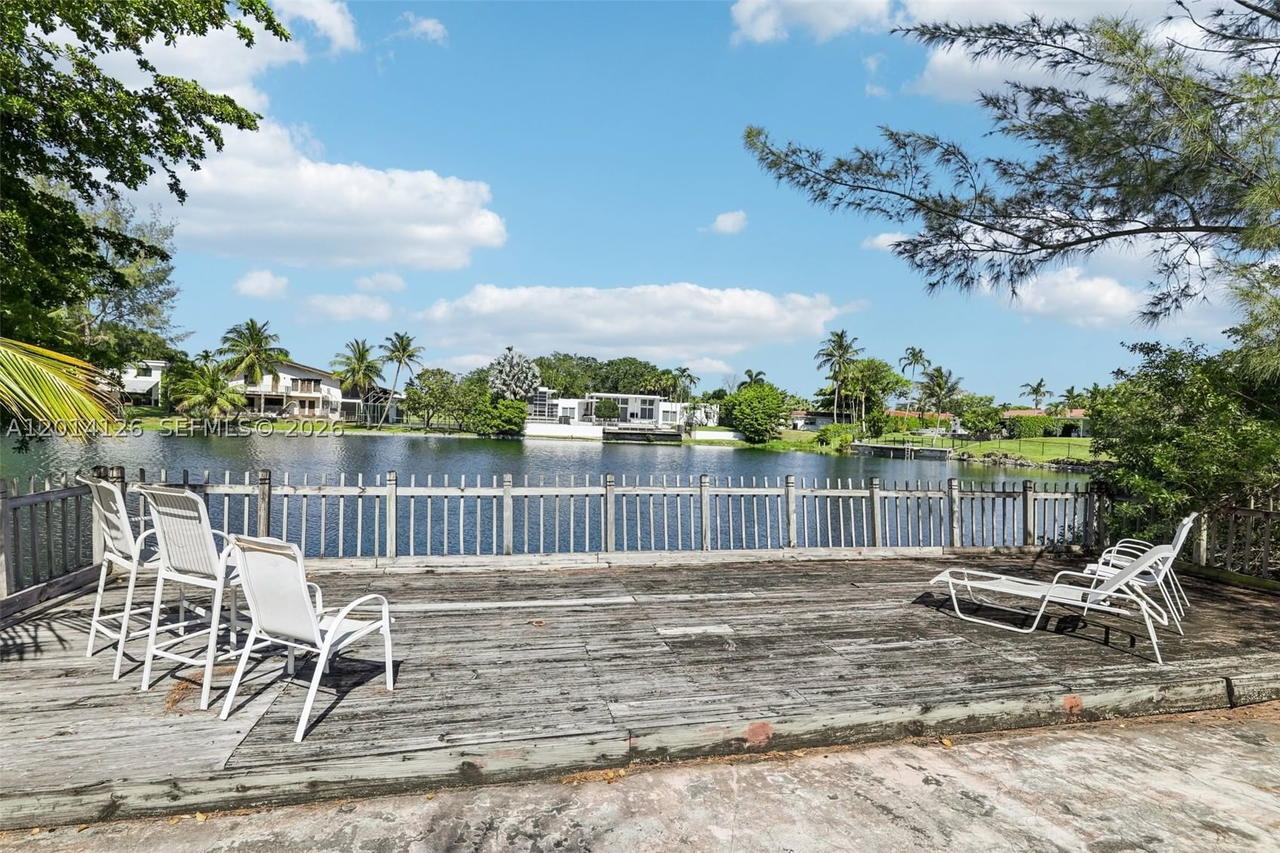 Real estate property located at 19805 22nd Ave, Miami-dade, North Lake Estates, Miami, FL