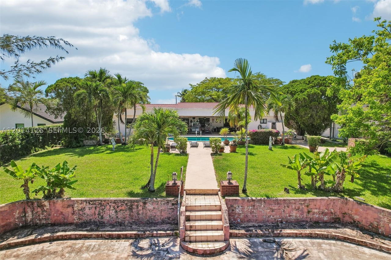 Real estate property located at 19805 22nd Ave, Miami-dade, North Lake Estates, Miami, FL
