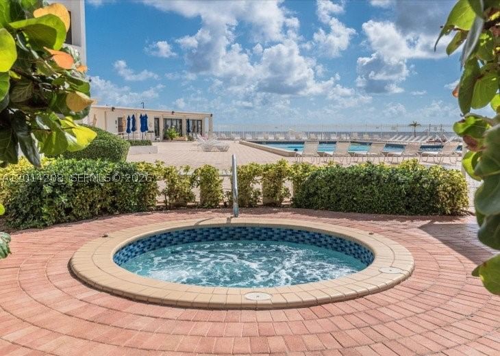 Real estate property located at 3505 Ocean Dr #210, Broward, Alexander Towers Condo, Hollywood, FL