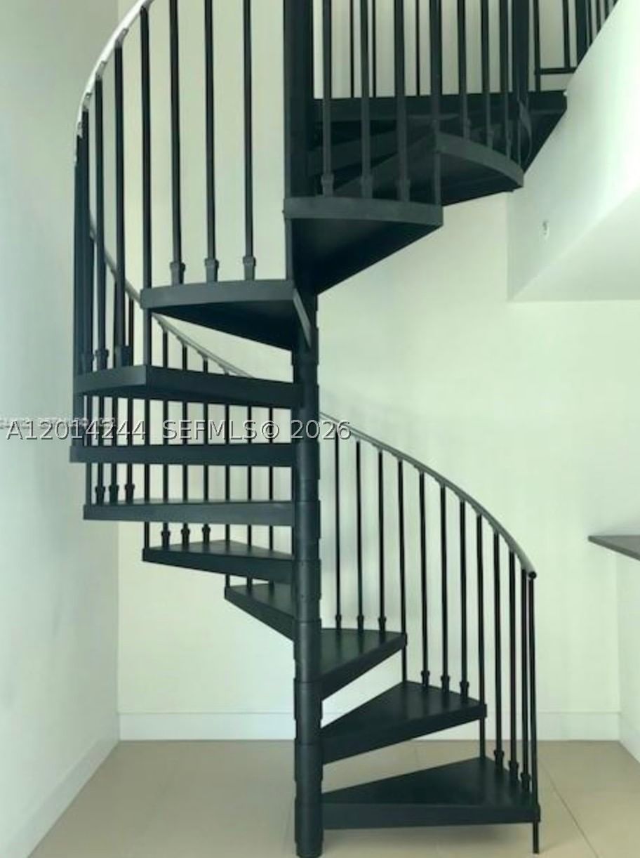 Real estate property located at 300 Biscayne Blvd L-L32, Miami-dade, Met 1 Condo, Miami, FL