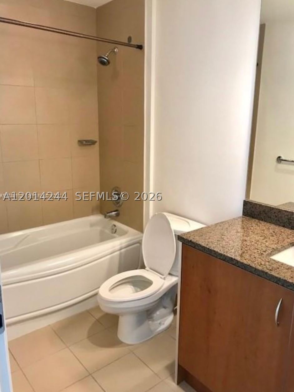 Real estate property located at 300 Biscayne Blvd L-L32, Miami-dade, Met 1 Condo, Miami, FL