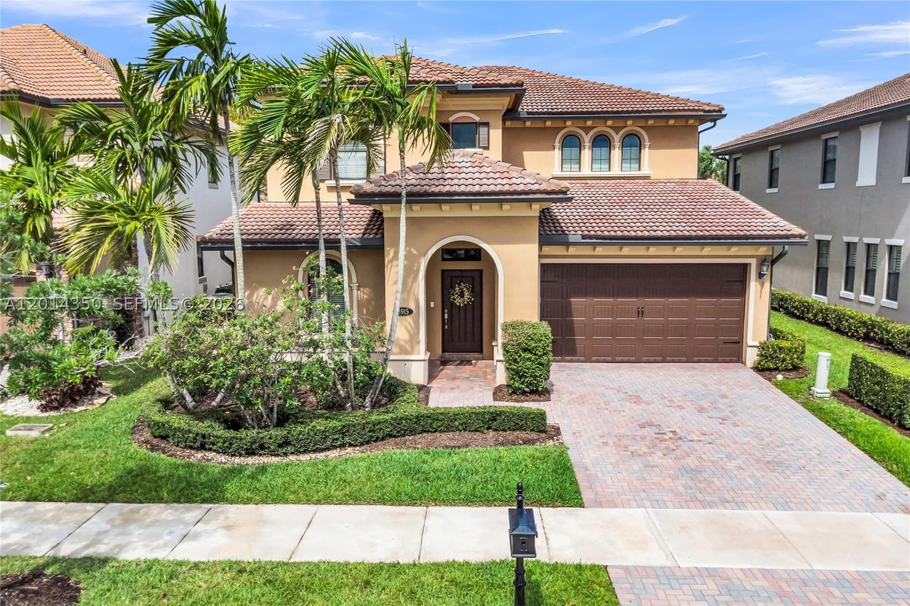 Real estate property located at 8915 Watercrest Cir W, Broward, Watercrest, Parkland, FL