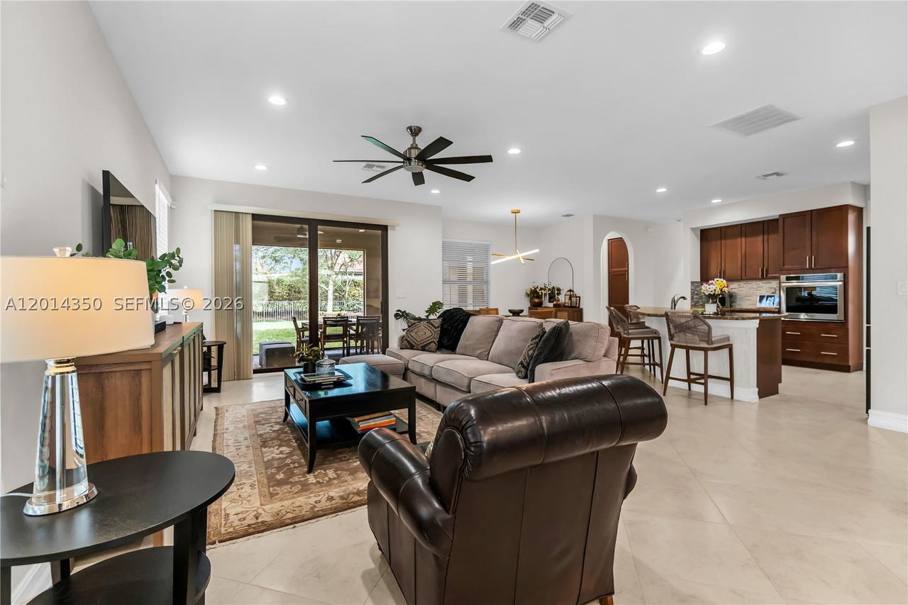 Real estate property located at 8915 Watercrest Cir W, Broward, Watercrest, Parkland, FL