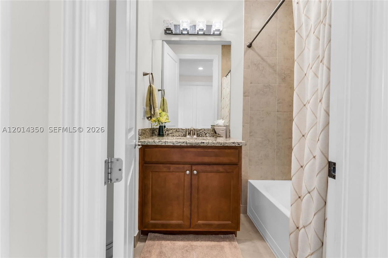 Real estate property located at 8915 Watercrest Cir W, Broward, Watercrest, Parkland, FL