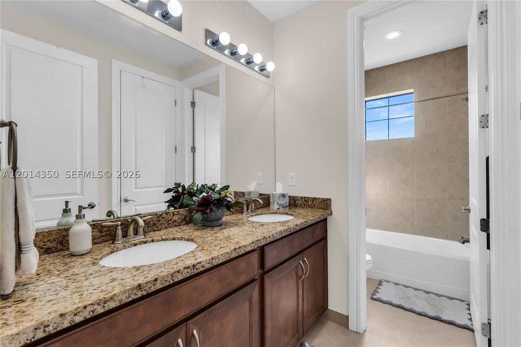 Real estate property located at 8915 Watercrest Cir W, Broward, Watercrest, Parkland, FL