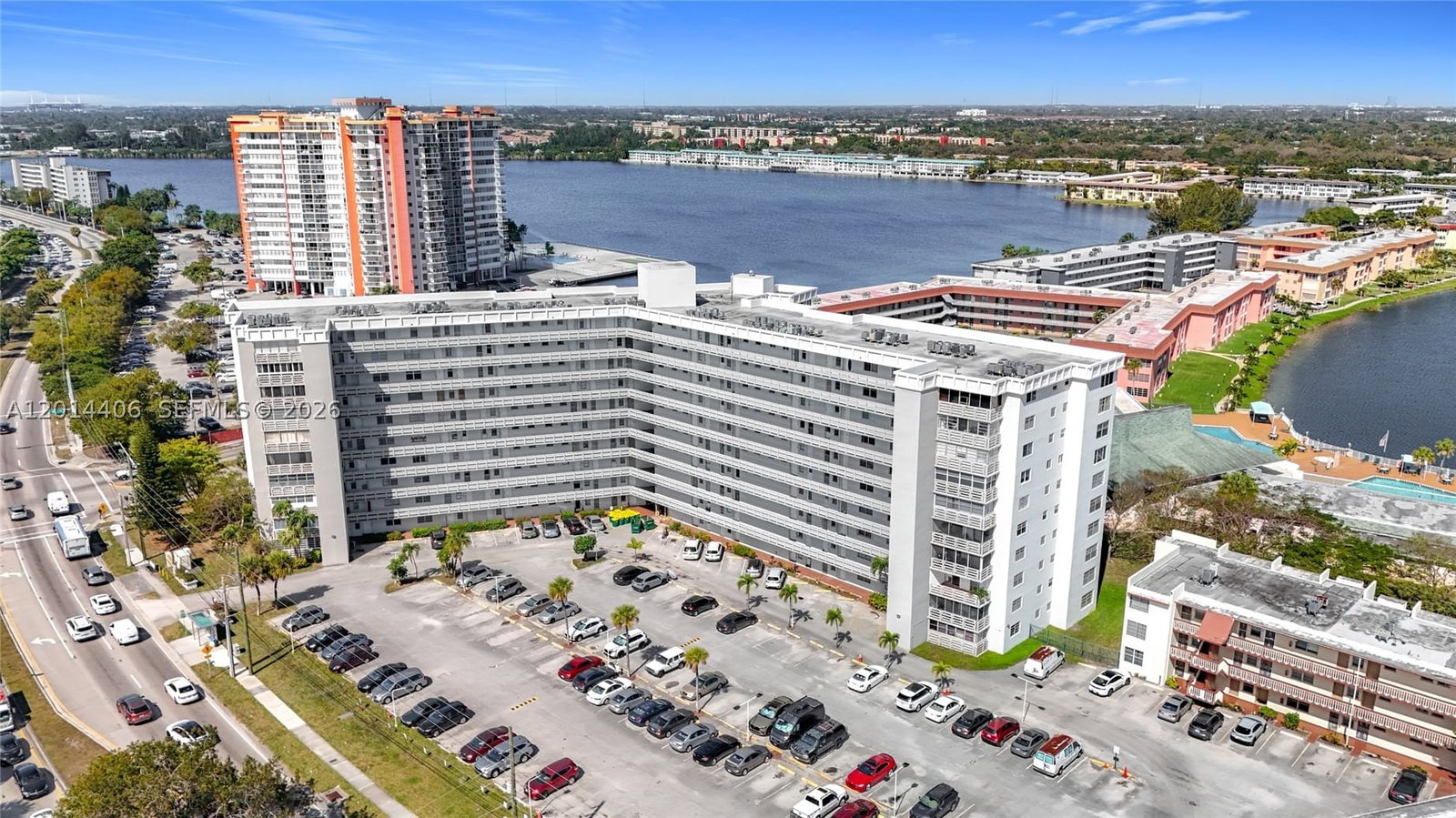 Real estate property located at 1401 Miami Gardens Dr #286, Miami-dade, Fifith Moorings Condo, Miami, FL