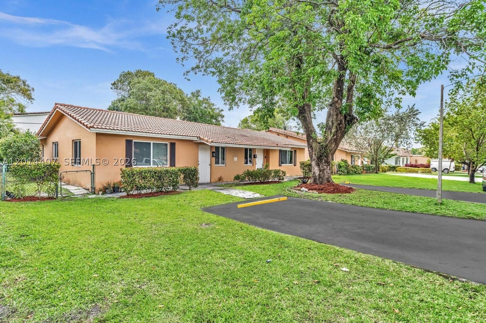 Real estate property located at 3691 78th Ln, Broward, Coral Springs Sub No 1, Coral Springs, FL