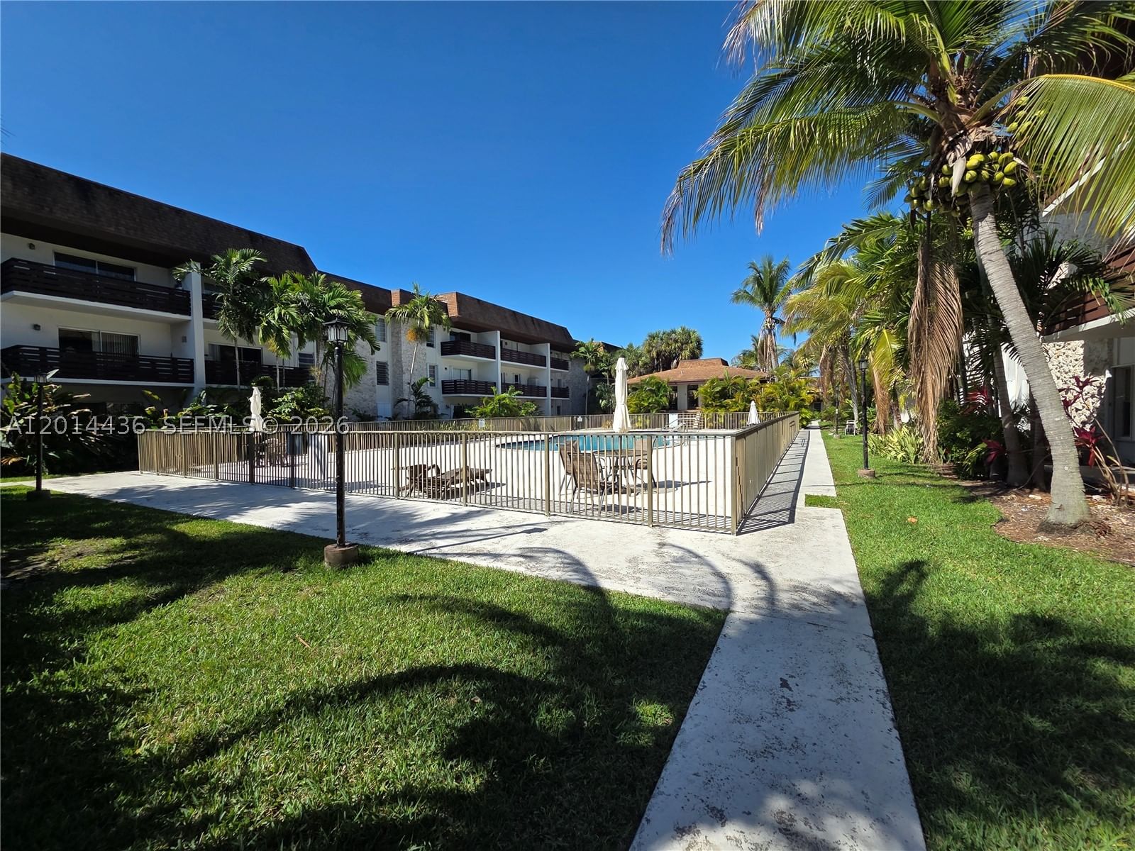 Real estate property located at 7477 82nd St C115, Miami-dade, Dadeland Capri Condo, Miami, FL