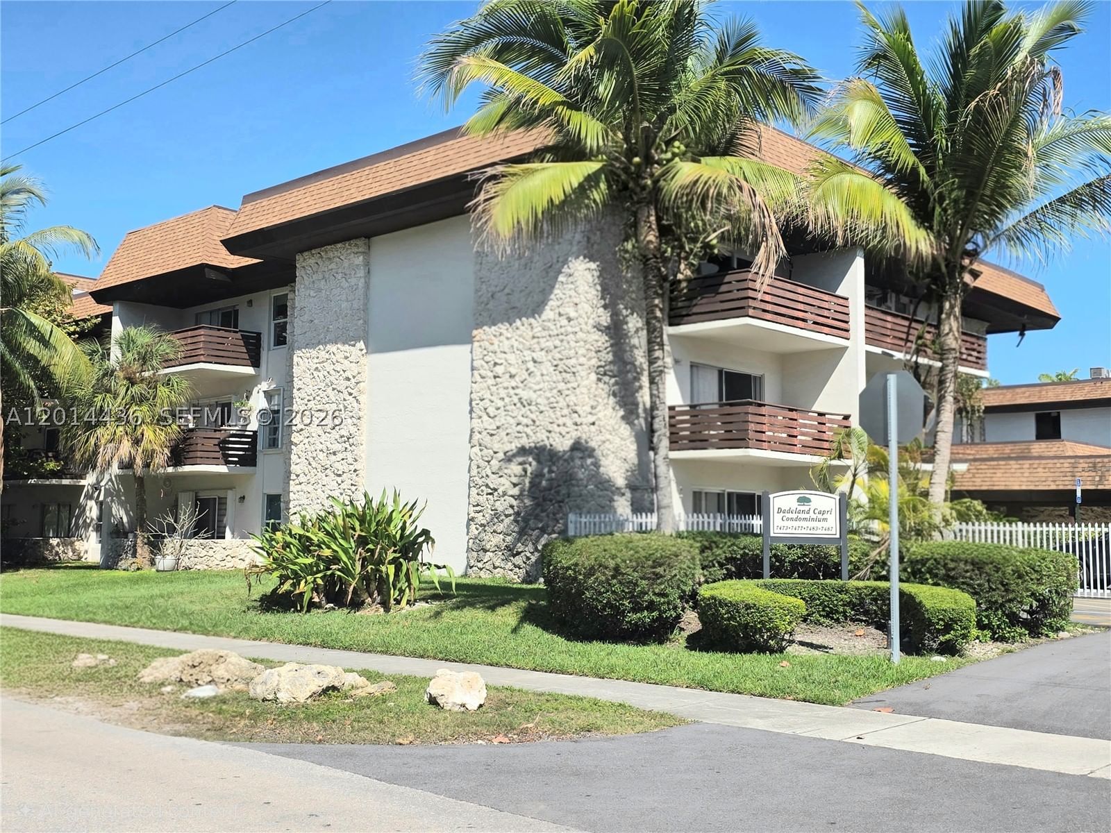 Real estate property located at 7477 82nd St C115, Miami-dade, Dadeland Capri Condo, Miami, FL